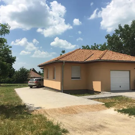 Holiday home Bb Szabo *